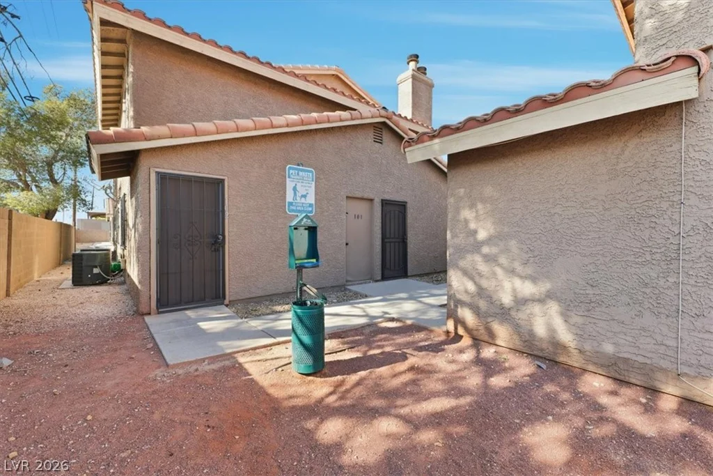 1616 Burningwood, Las Vegas, NV 89108
