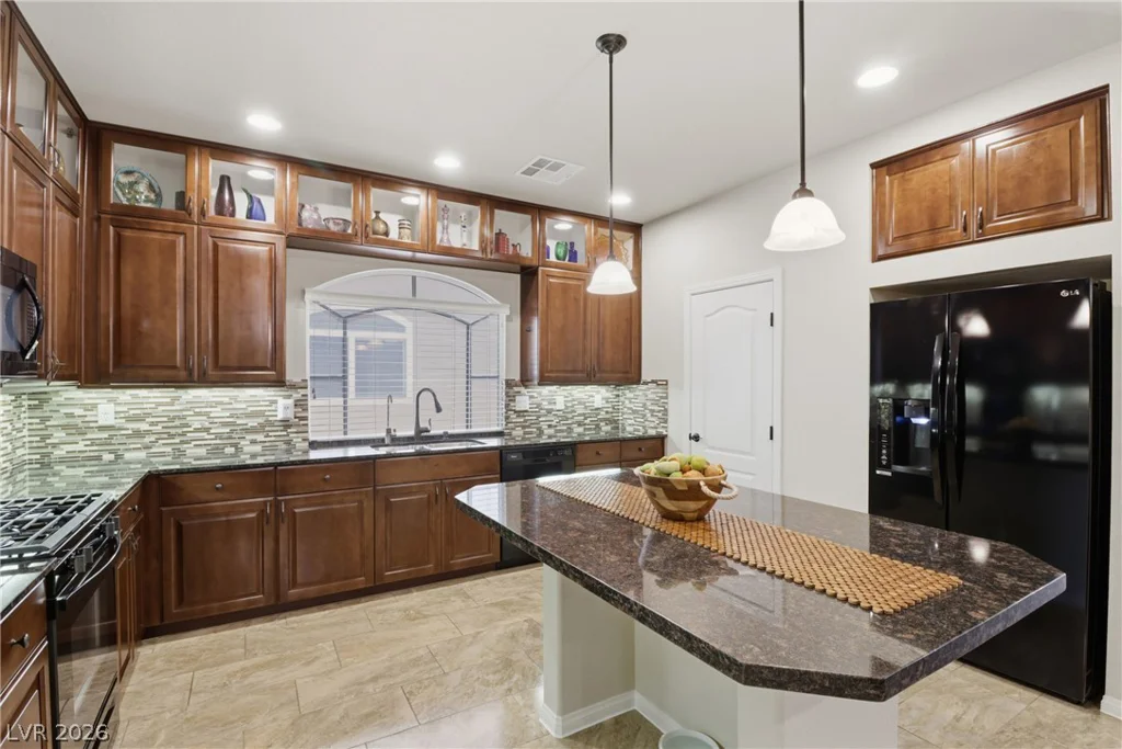7258 Shannon Ridge, Las Vegas, NV 89118