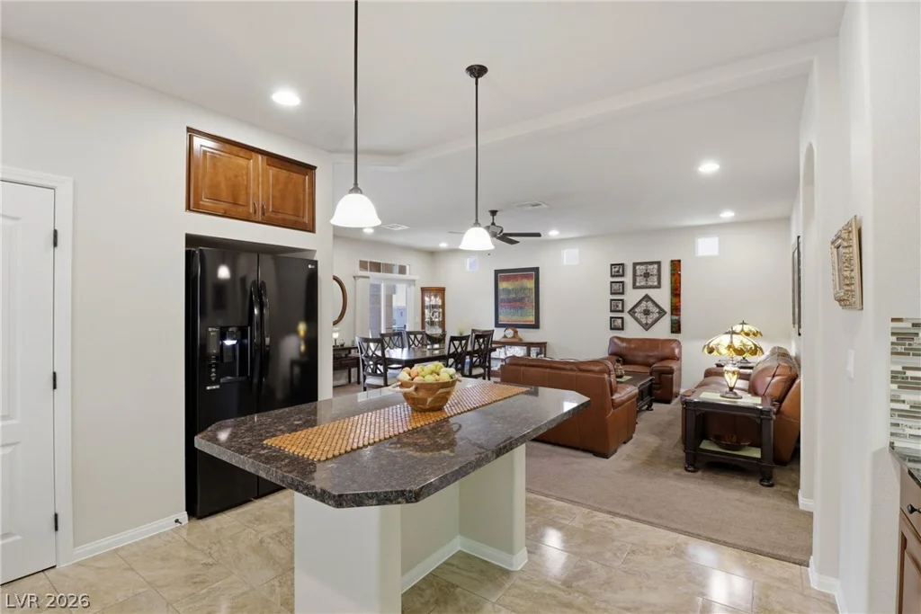 7258 Shannon Ridge, Las Vegas, NV 89118