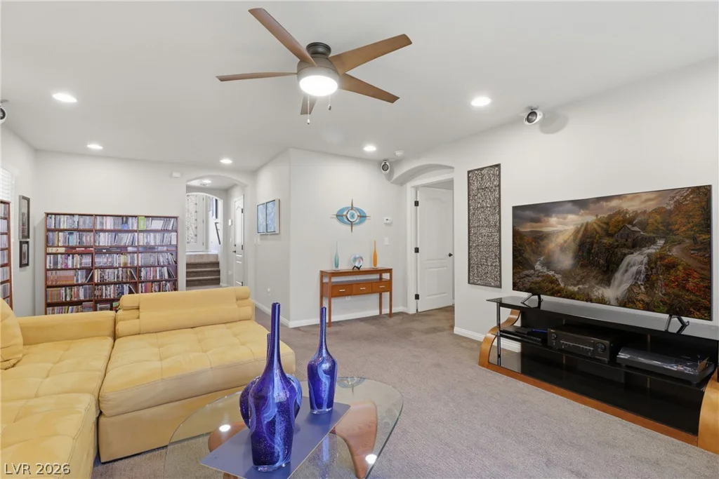 7258 Shannon Ridge, Las Vegas, NV 89118