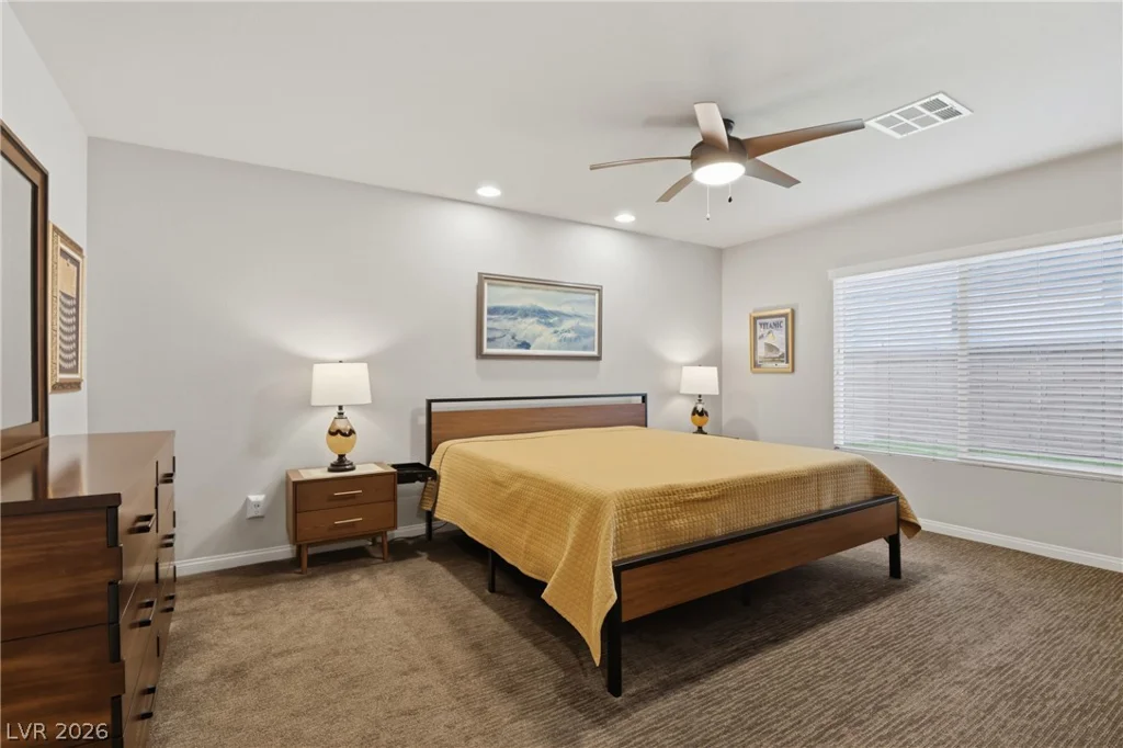 7258 Shannon Ridge, Las Vegas, NV 89118