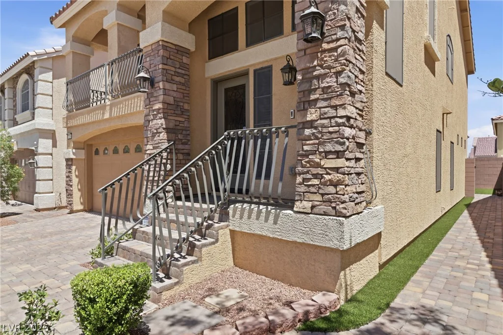 7258 Shannon Ridge, Las Vegas, NV 89118