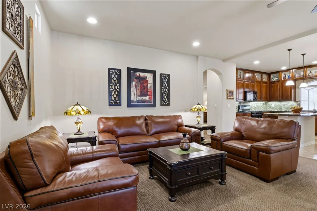 7258 Shannon Ridge, Las Vegas, NV 89118
