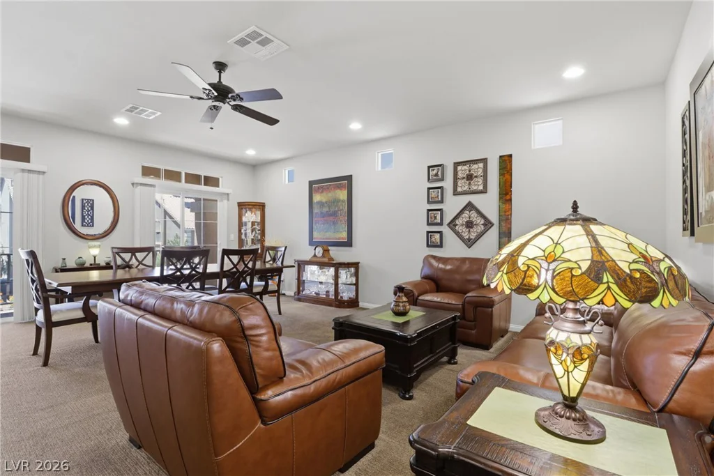 7258 Shannon Ridge, Las Vegas, NV 89118