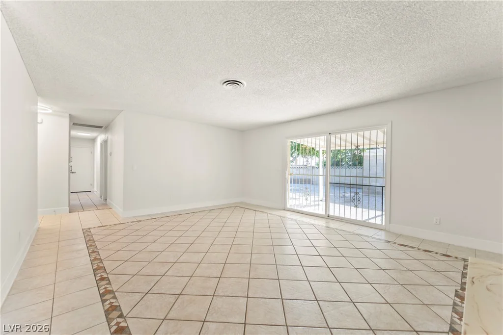 4398 Greenhill, Las Vegas, NV 89121