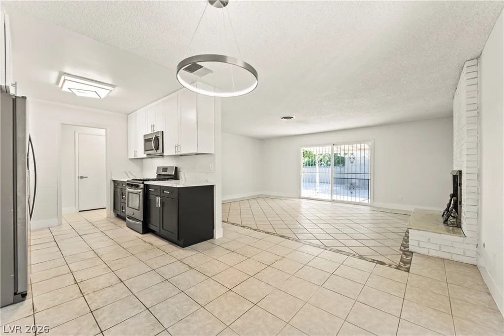 4398 Greenhill, Las Vegas, NV 89121