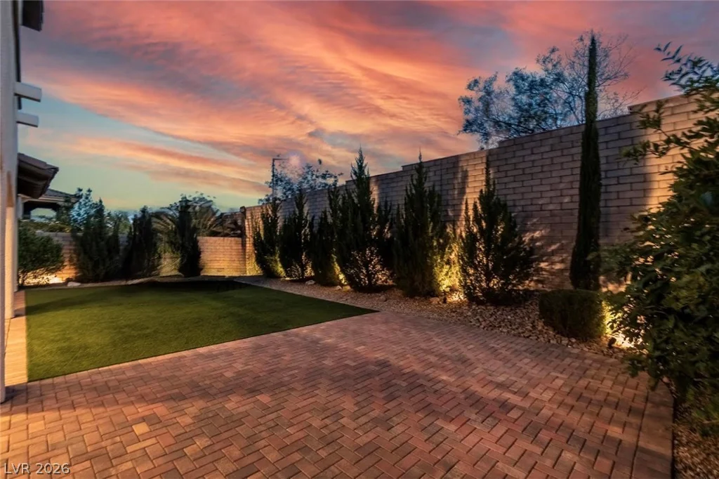 345 Elder View, Las Vegas, NV 89138