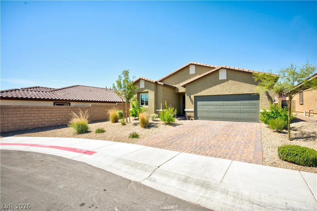 10095 Sequoia Falls, Las Vegas, NV 89149
