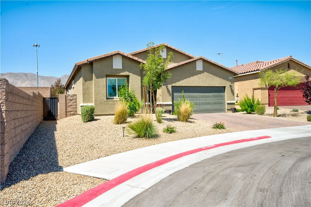 10095 Sequoia Falls, Las Vegas, NV 89149