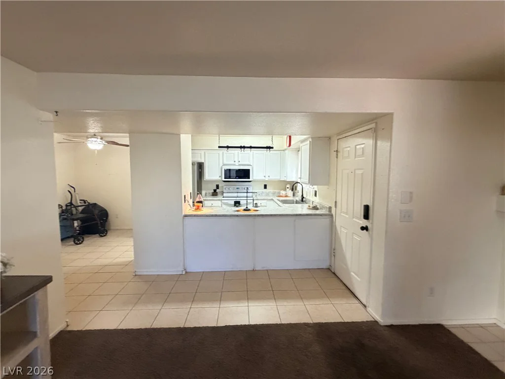2725 Nellis, Las Vegas, NV 89121