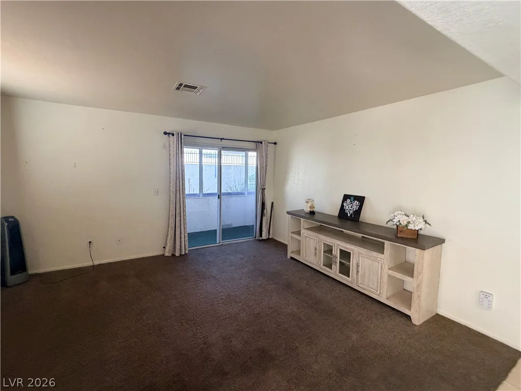 2725 Nellis, Las Vegas, NV 89121