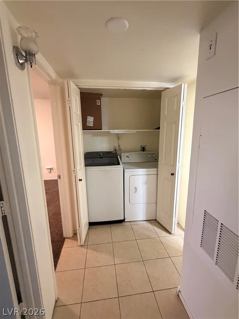 2725 Nellis, Las Vegas, NV 89121