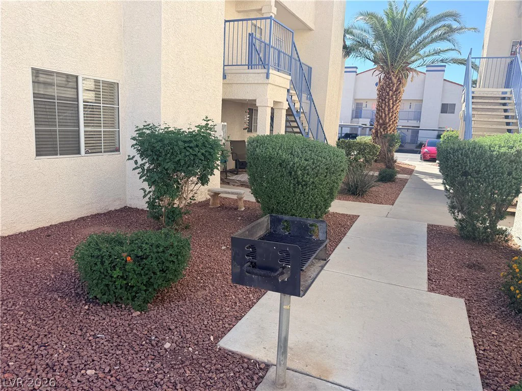 2725 Nellis, Las Vegas, NV 89121