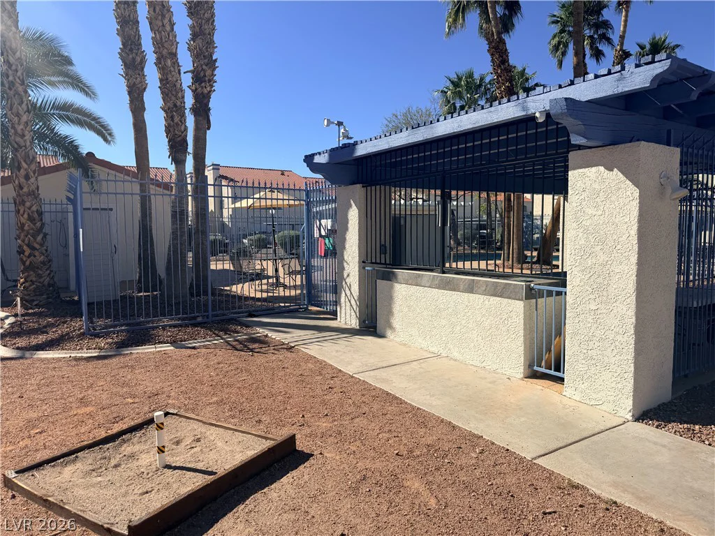 2725 Nellis, Las Vegas, NV 89121