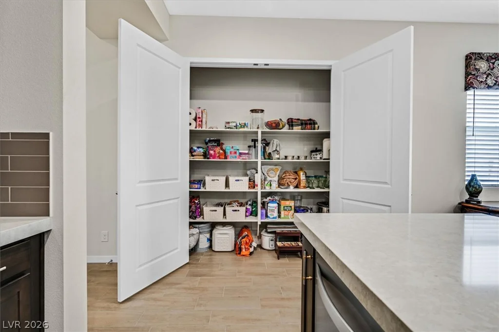 834 Eaton Falls, Henderson, NV 89011