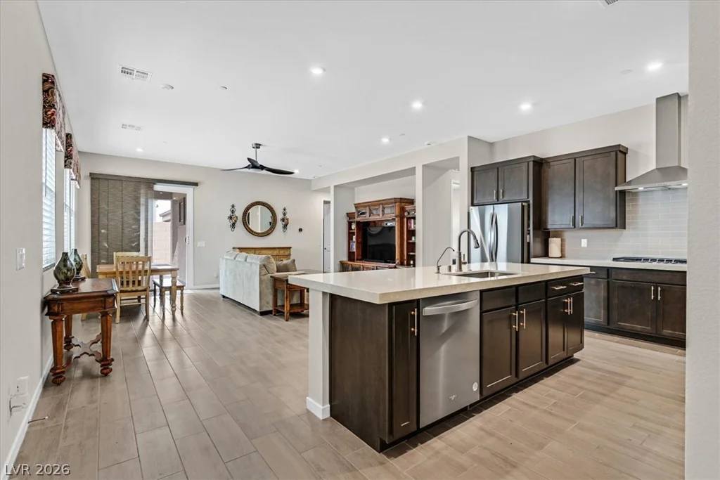 834 Eaton Falls, Henderson, NV 89011