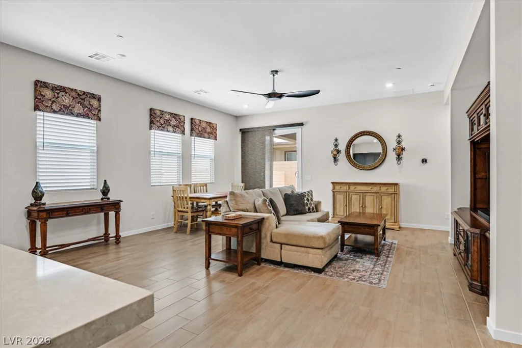 834 Eaton Falls, Henderson, NV 89011