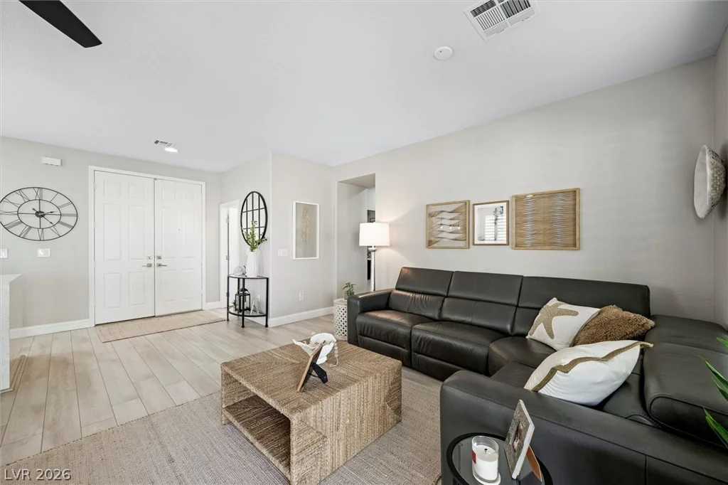 10232 Roma Madre, Las Vegas, NV 89135