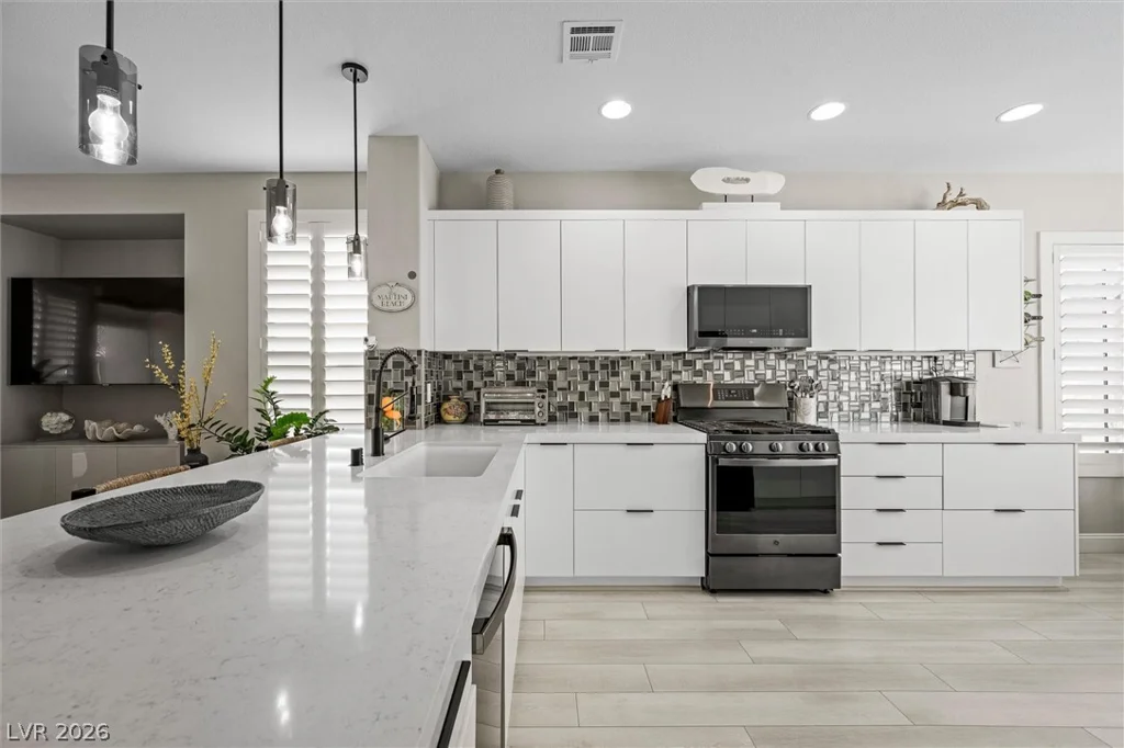 10232 Roma Madre, Las Vegas, NV 89135