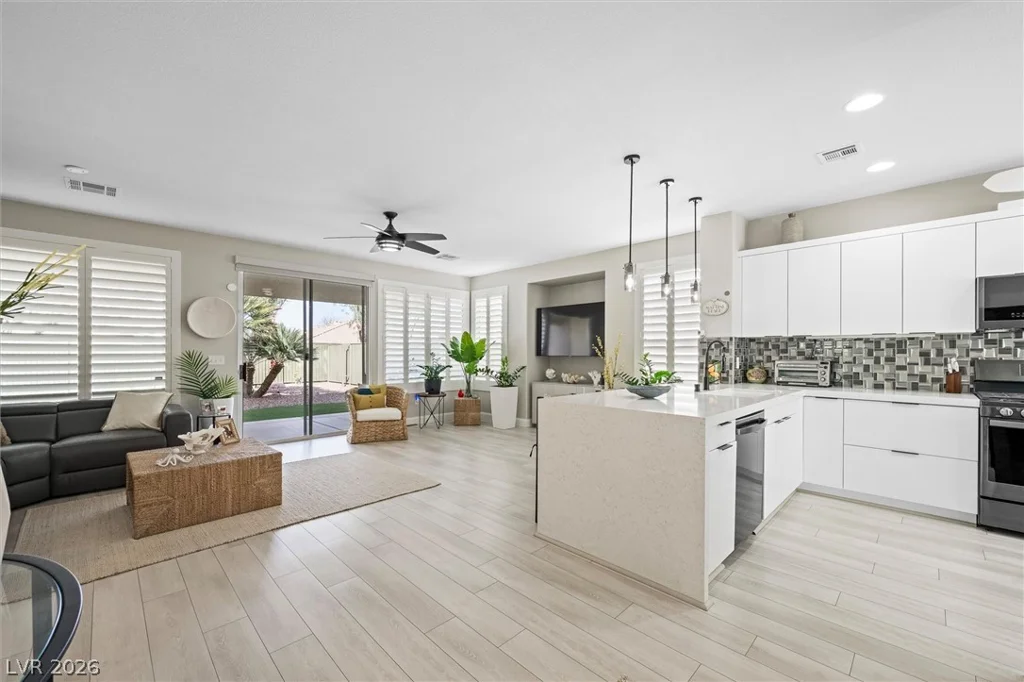 10232 Roma Madre, Las Vegas, NV 89135