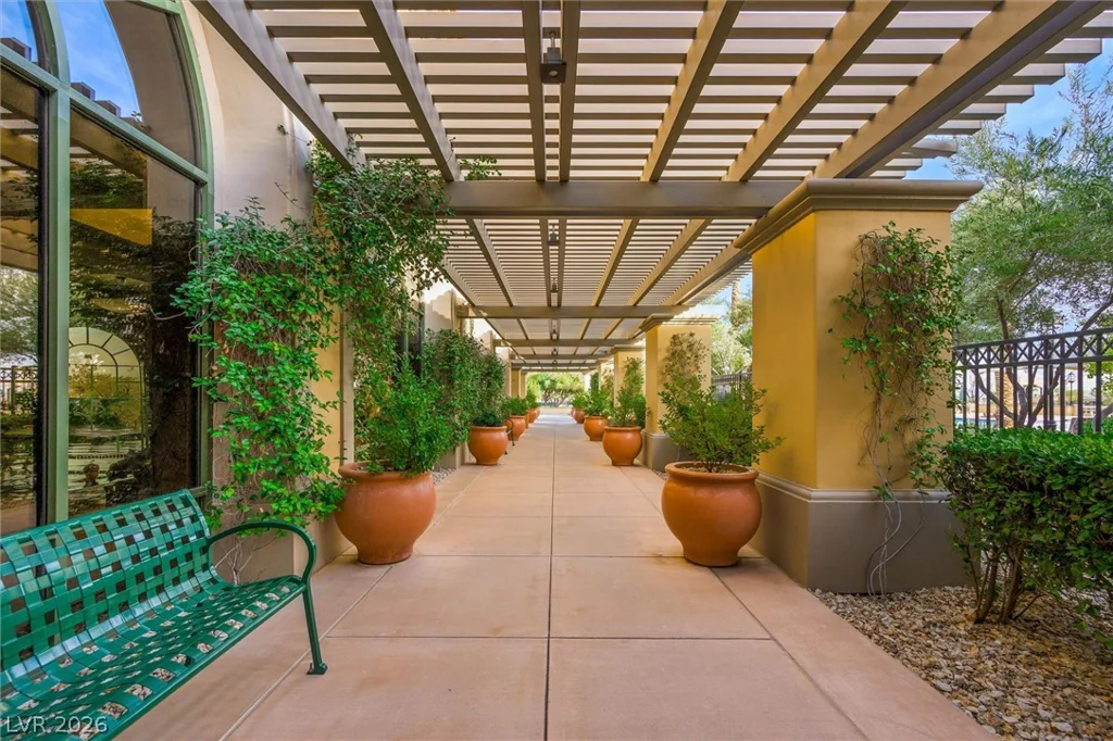10232 Roma Madre, Las Vegas, NV 89135