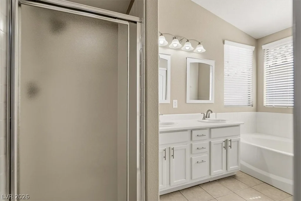 972 Hollandsworth, Las Vegas, NV 89123