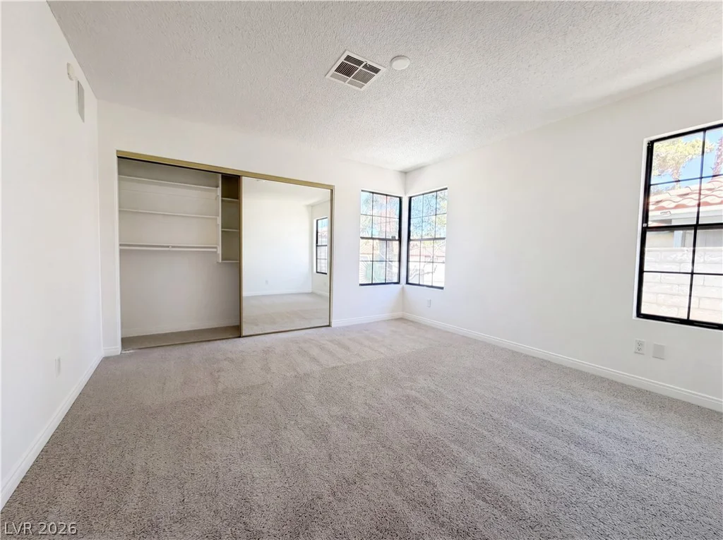 699 Thousand Oaks, Las Vegas, NV 89123
