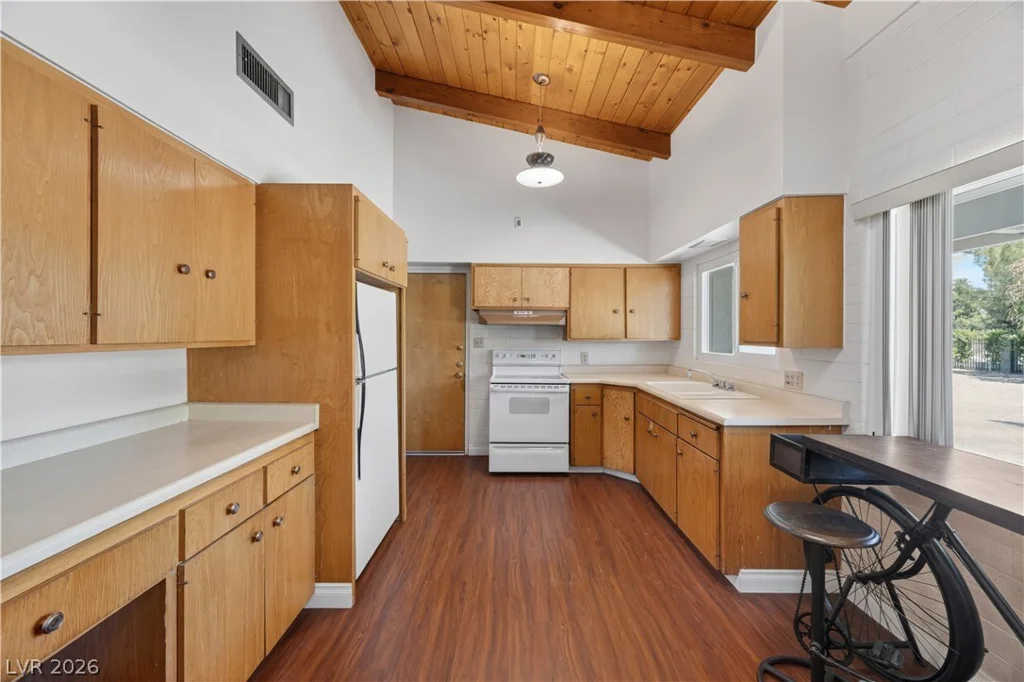 6727 Pecos, Las Vegas, NV 89120