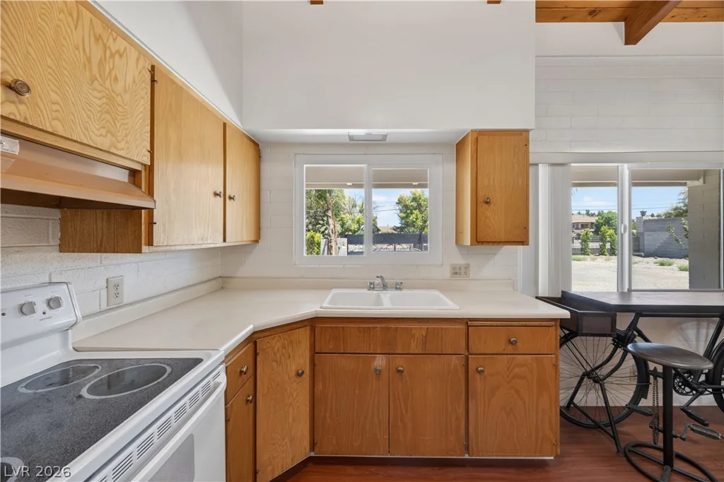 6727 Pecos, Las Vegas, NV 89120