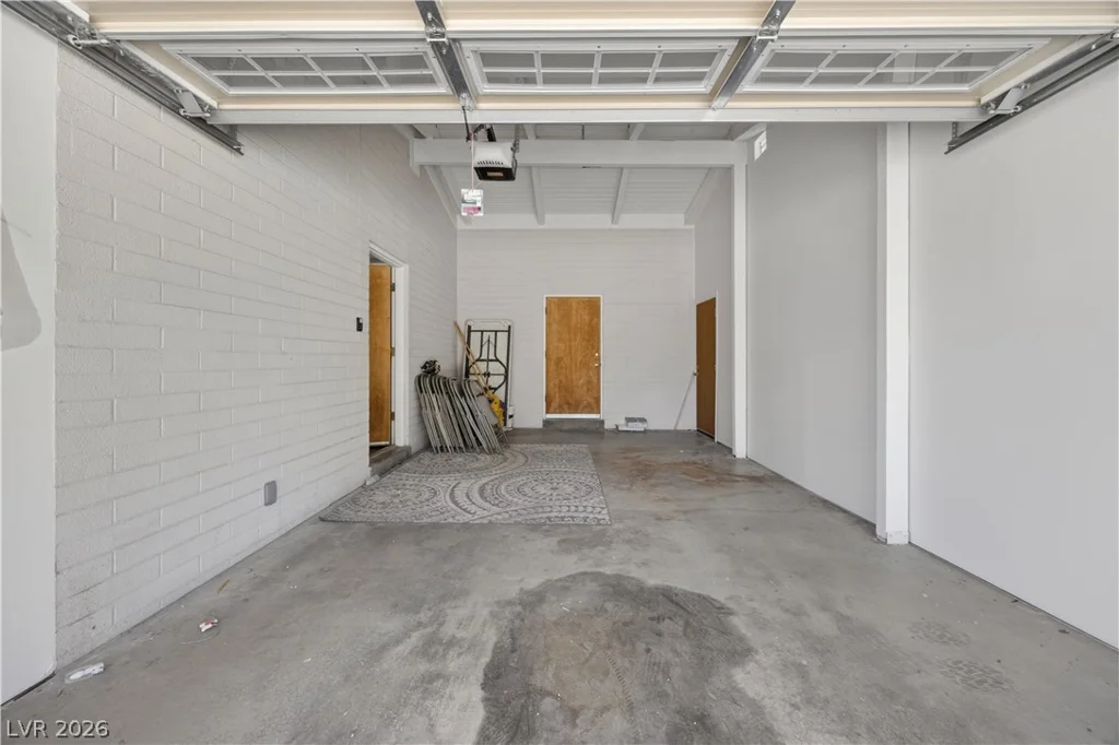 6727 Pecos, Las Vegas, NV 89120