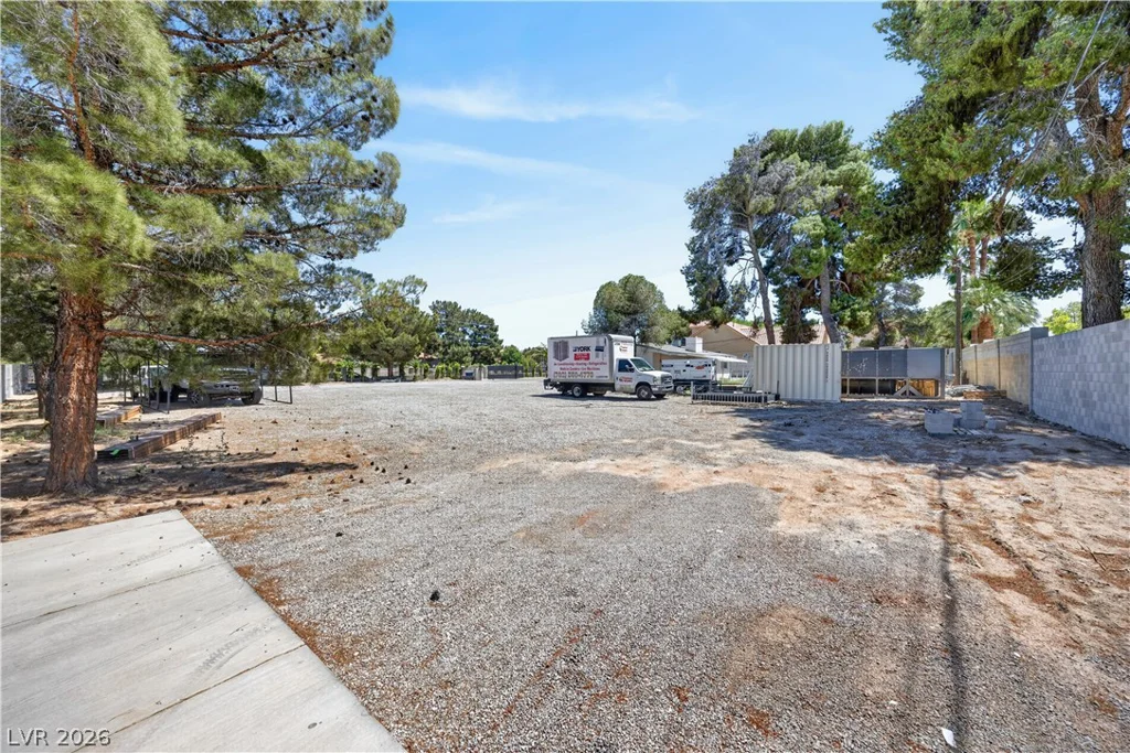 6727 Pecos, Las Vegas, NV 89120