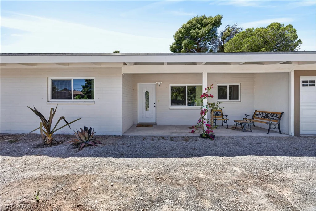 6727 Pecos, Las Vegas, NV 89120