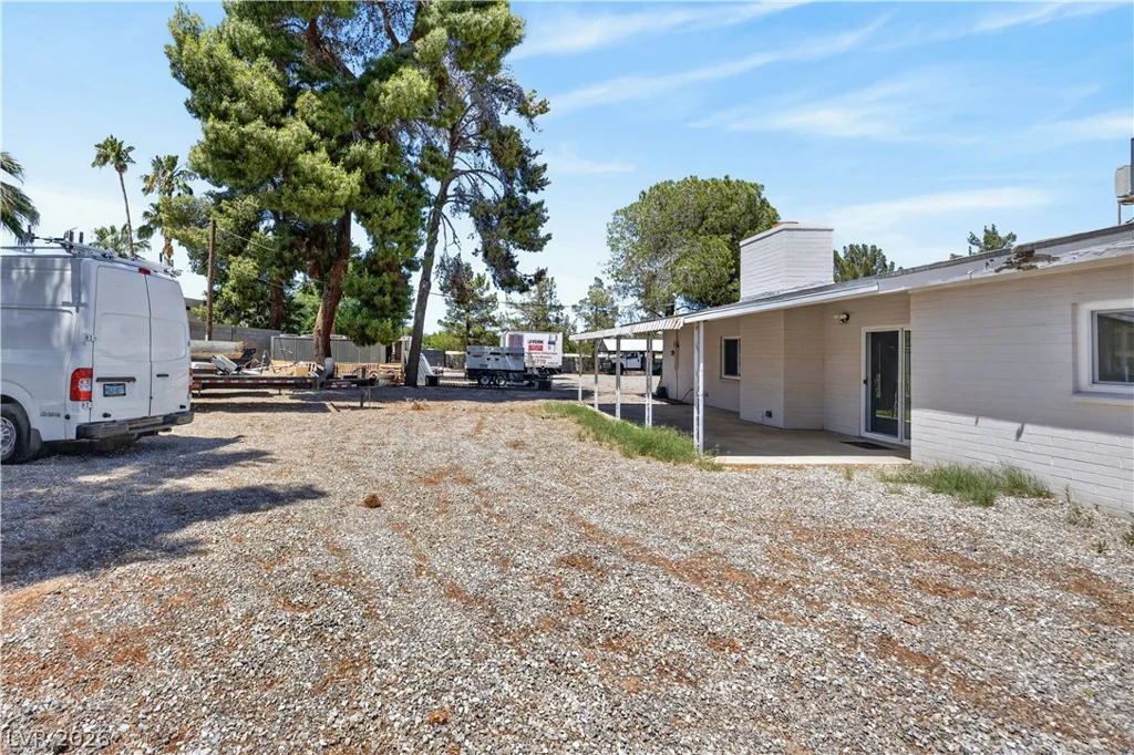 6727 Pecos, Las Vegas, NV 89120