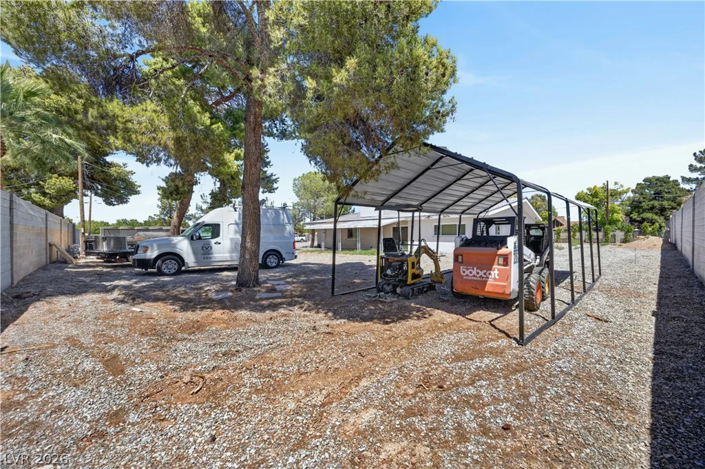 6727 Pecos, Las Vegas, NV 89120
