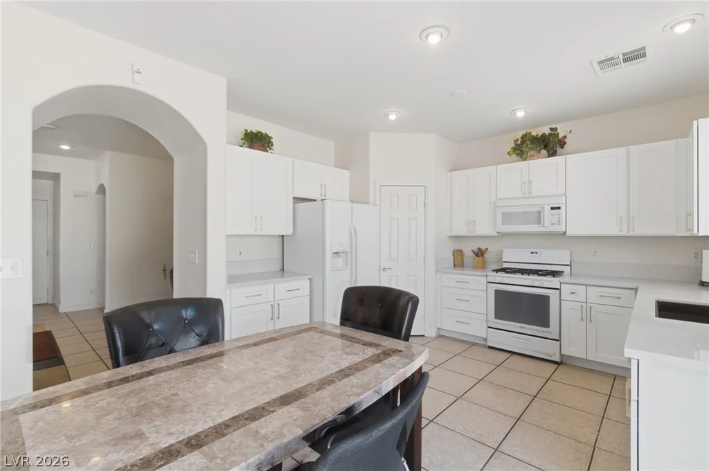 144 Beaver Falls, Las Vegas, NV 89123