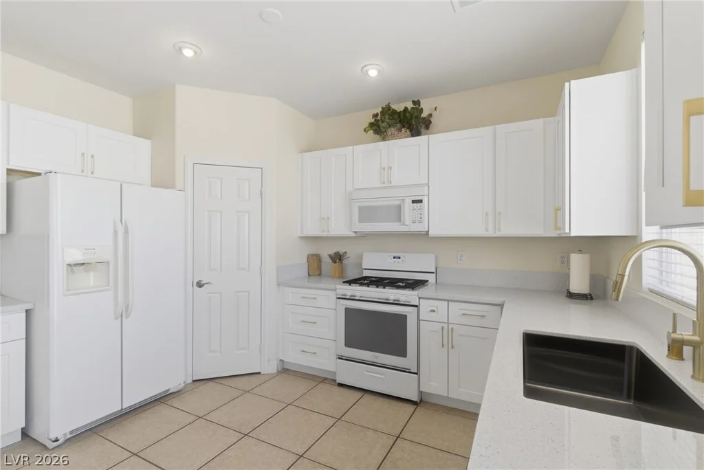 144 Beaver Falls, Las Vegas, NV 89123