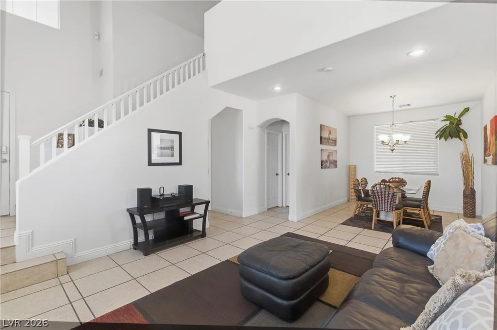 144 Beaver Falls, Las Vegas, NV 89123