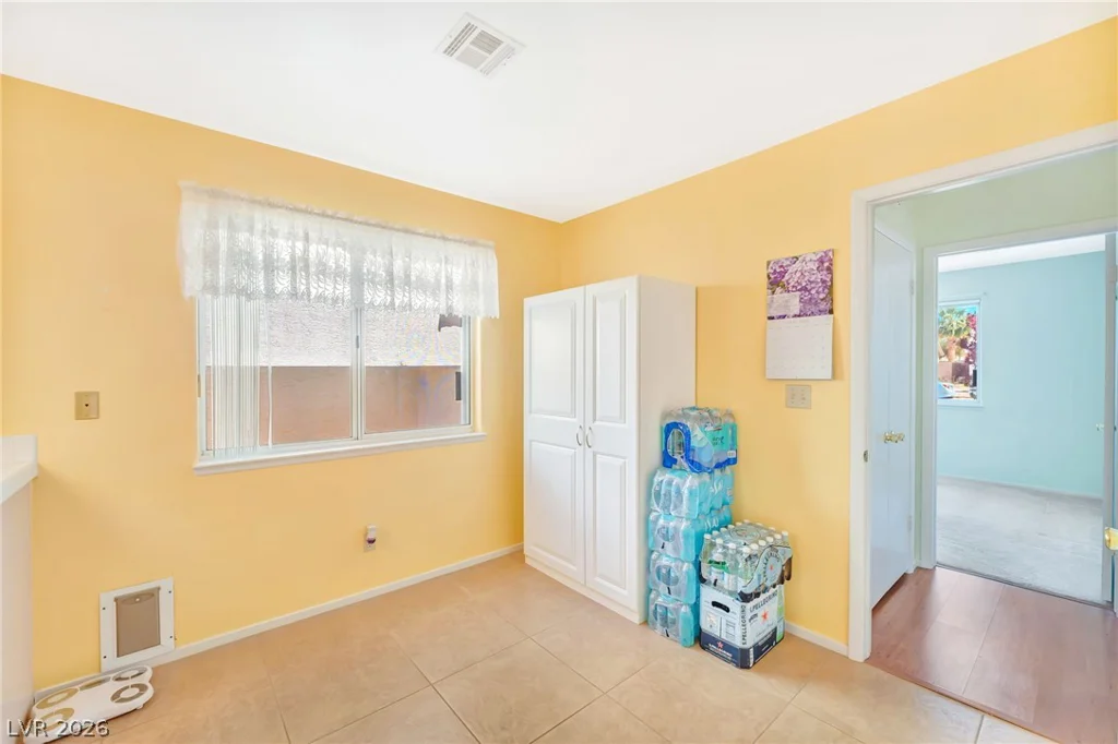 4428 La Madre, North Las Vegas, NV 89031