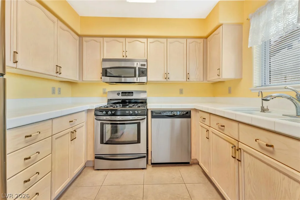 4428 La Madre, North Las Vegas, NV 89031