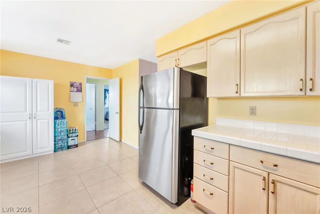 4428 La Madre, North Las Vegas, NV 89031