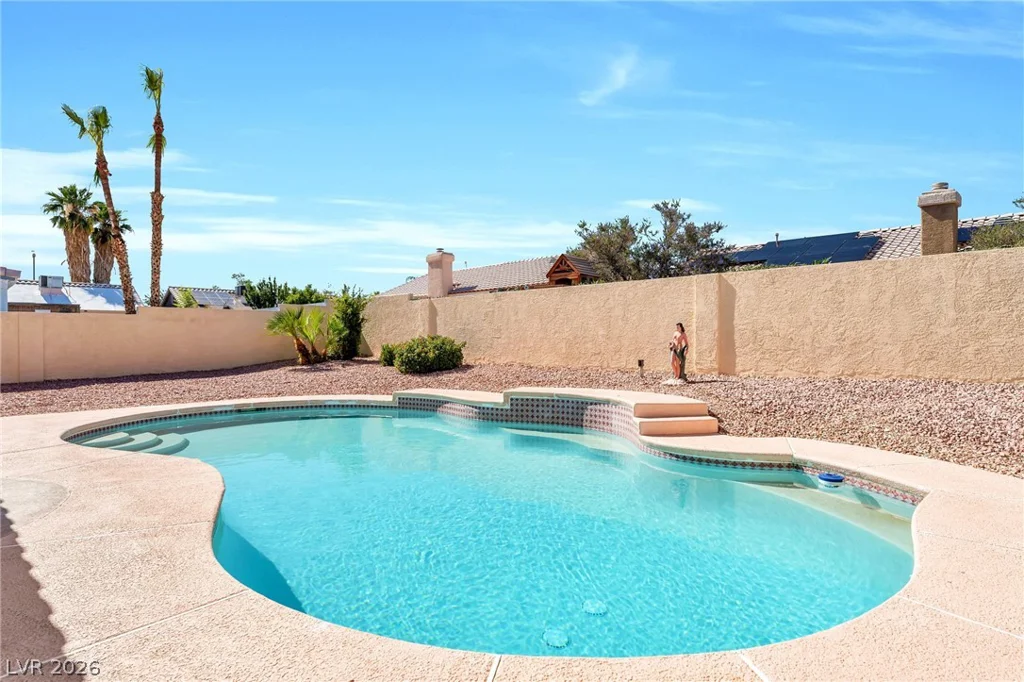 4428 La Madre, North Las Vegas, NV 89031