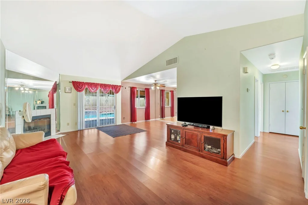 4428 La Madre, North Las Vegas, NV 89031