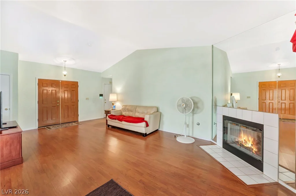4428 La Madre, North Las Vegas, NV 89031