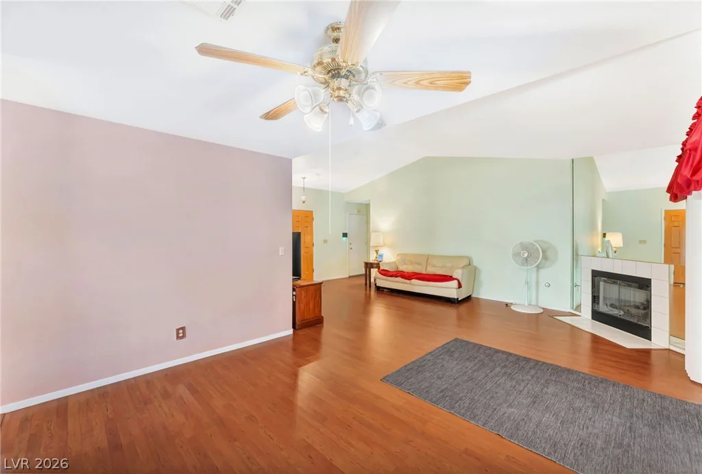 4428 La Madre, North Las Vegas, NV 89031