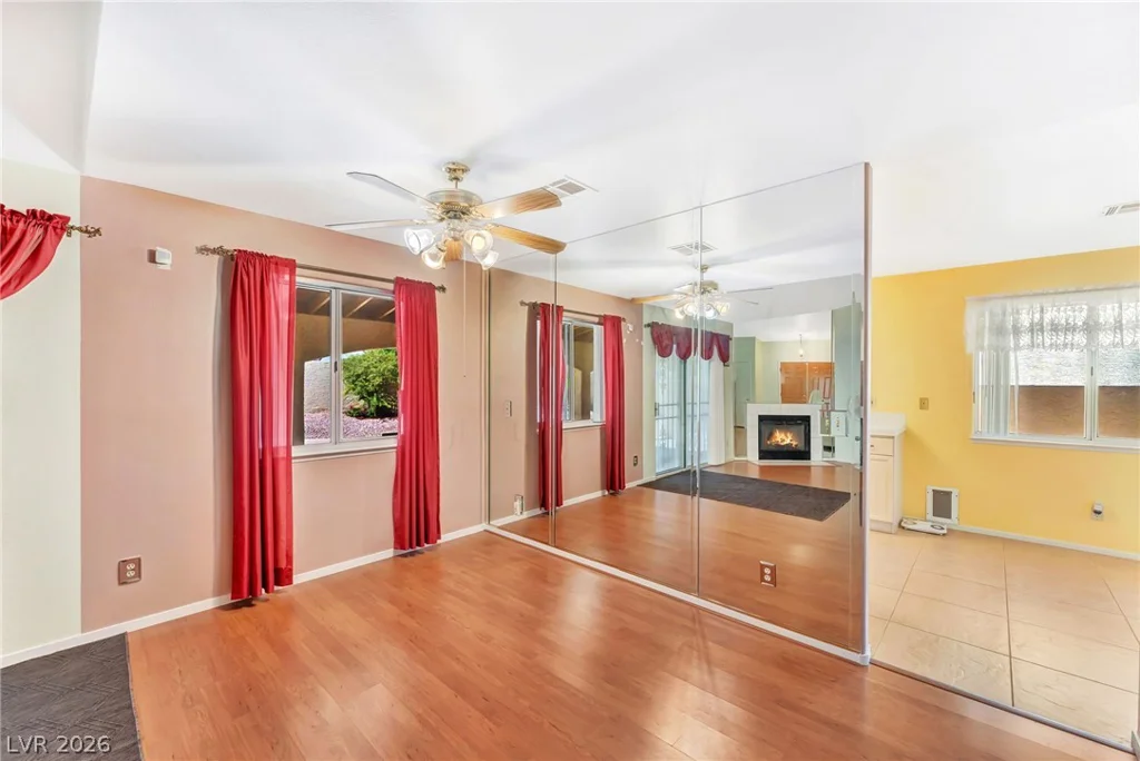 4428 La Madre, North Las Vegas, NV 89031