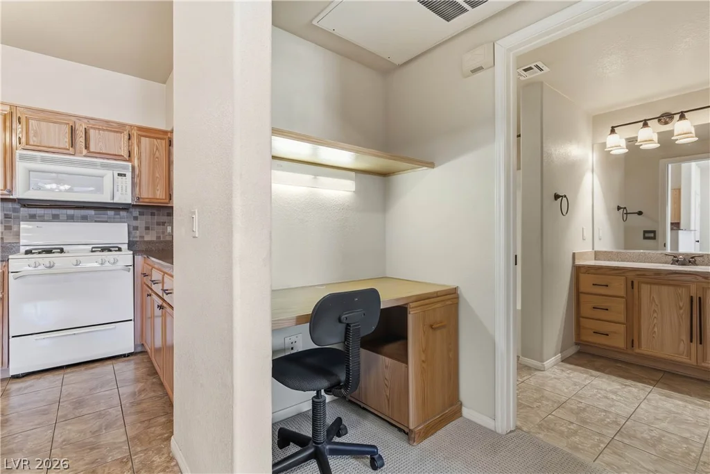 10550 Alexander, Las Vegas, NV 89129