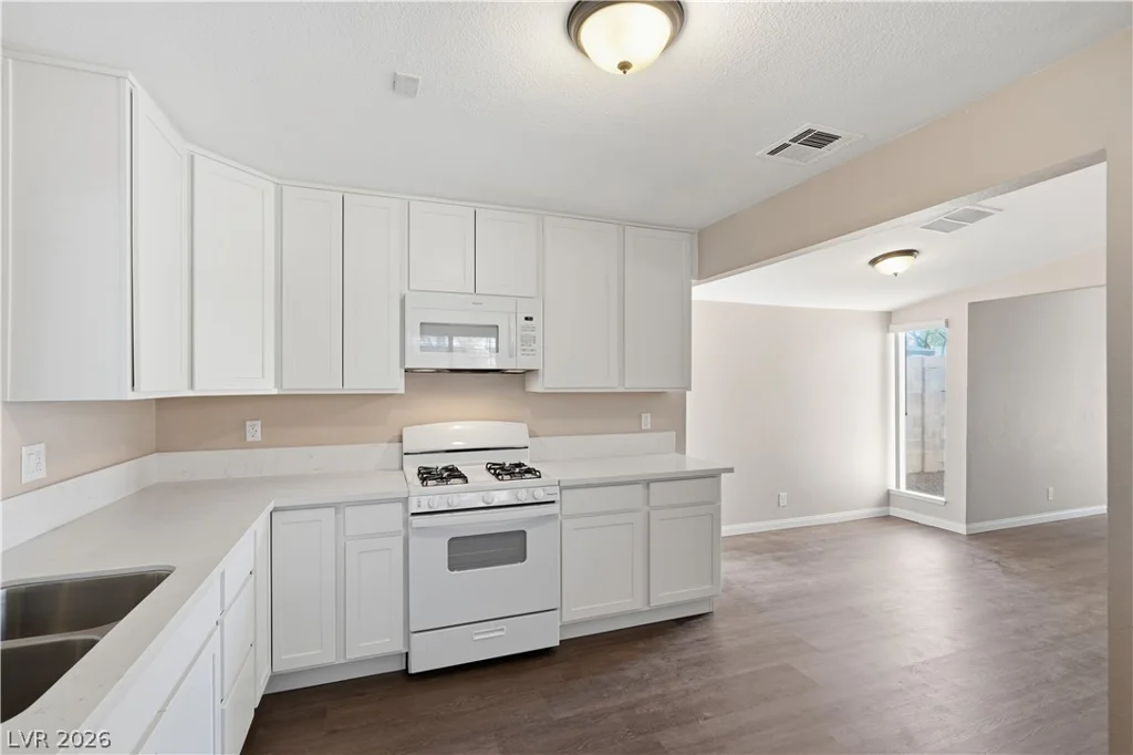 5416 Burntwood, Las Vegas, NV 89108