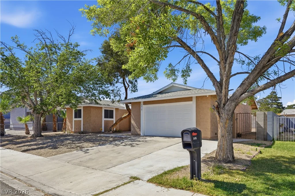 5416 Burntwood, Las Vegas, NV 89108