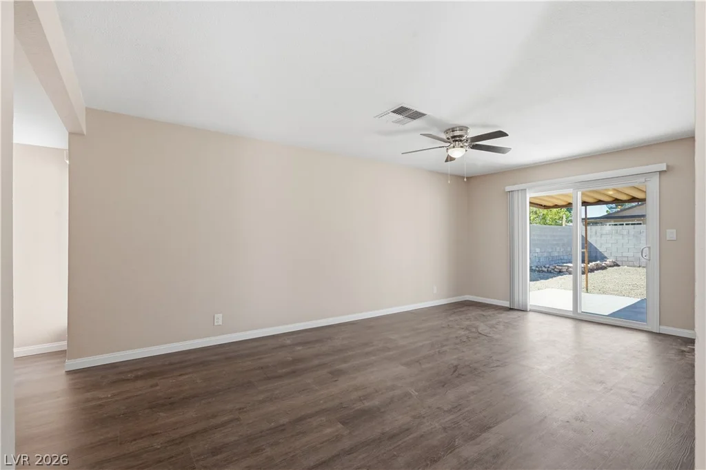 5416 Burntwood, Las Vegas, NV 89108