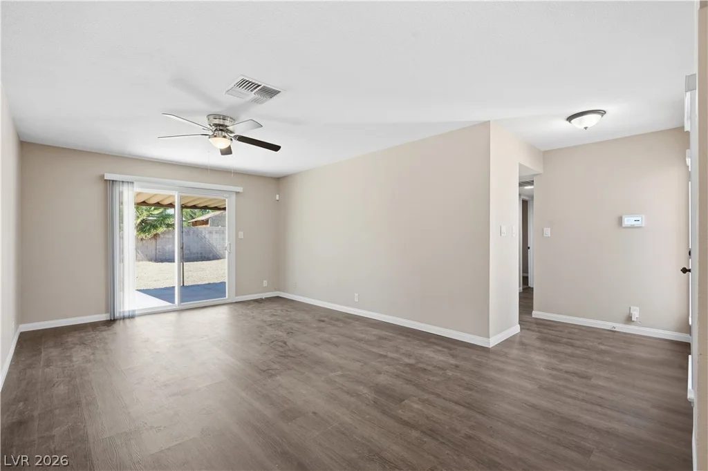 5416 Burntwood, Las Vegas, NV 89108